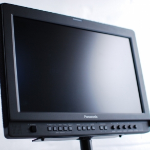 MONITOR PANASONIC LCD - HD 17